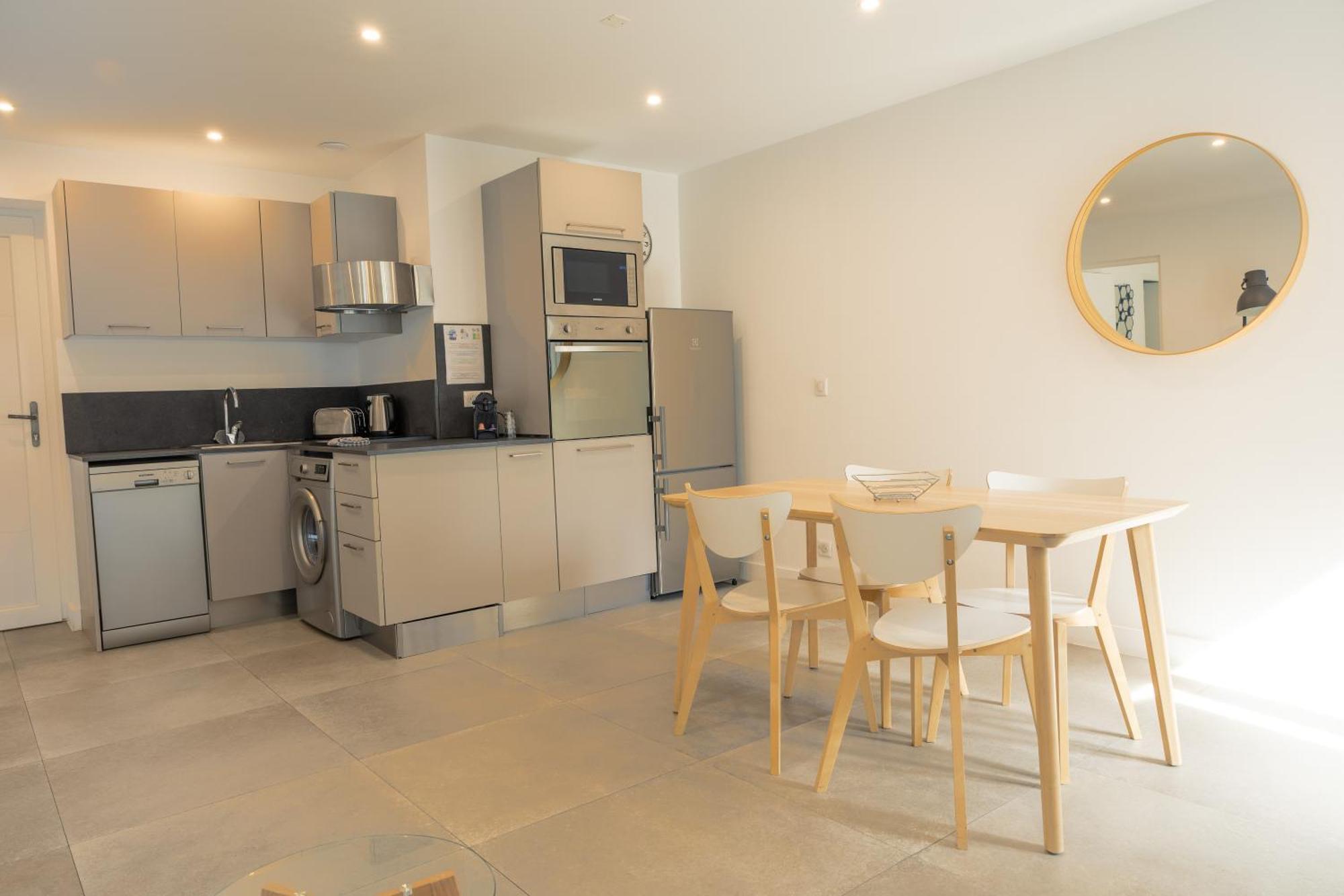 Republique Appartements Menton Eksteriør billede